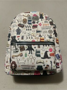 Warner Bros. Kids White Multi-Color Harry Potter Icon Print Mini Backpack